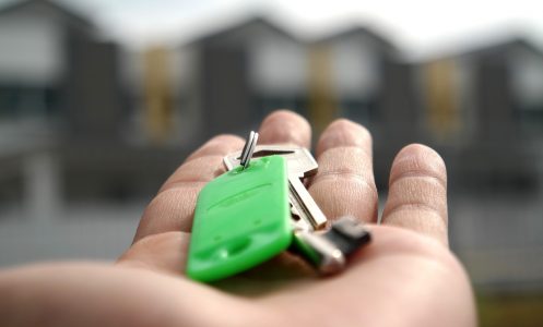 Ex-partner werkt niet mee aan de verkoop van de echtelijke woning: wat nu?